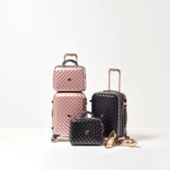 IT Luggage Glitzy - Vanity Case (Black) -IT Luggage Sales 16 2246713c cd3b 412c a115 2e5139ce78e2