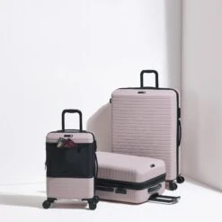 Attuned - Cabin (Pale Mauve) -IT Luggage Sales 2 48554120 e1c6 42c4 b5e4 71c319cf1e1b