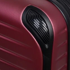 IT Luggage Lineal - Cabin (Wine Red) -IT Luggage Sales 61328 US16 2631 08DeepclaretS008SSProtectorcorner ebcf2e54 8882 4225 8d77 6db5272e4c97